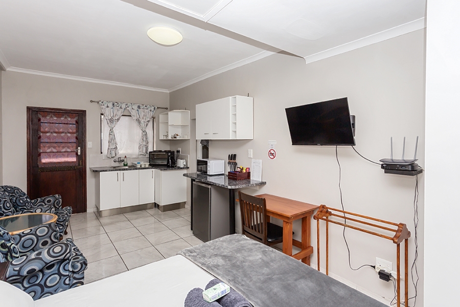 8 Bedroom Property for Sale in Melkbosstrand Central Western Cape